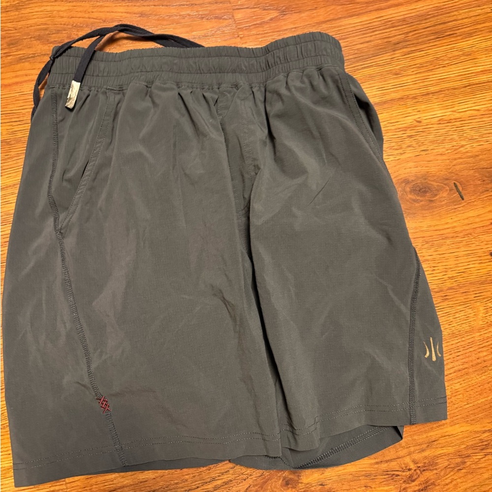 Rhone - Gray Athletic Shorts - 7” Inseam - No Liner